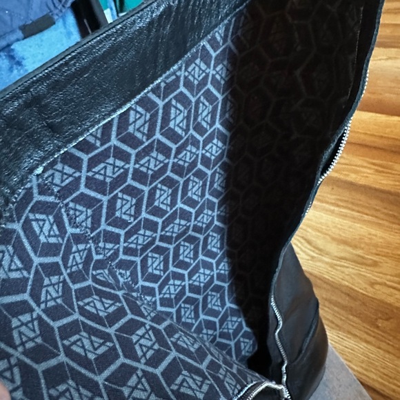 Good used conditions aquatalia black boots W8 - Picture 9 of 10